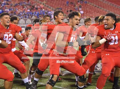 Thumbnail 1 in Kakuku vs. Bingham (Polynesian Football Classic) photogallery.