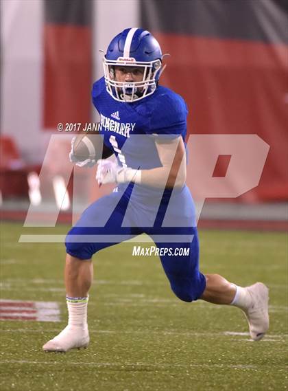 Thumbnail 3 in Kakuku vs. Bingham (Polynesian Football Classic) photogallery.