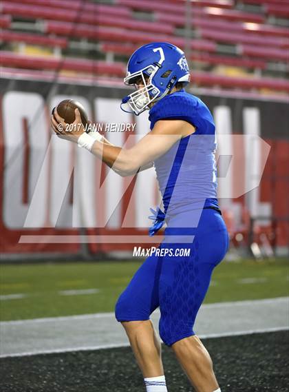 Thumbnail 1 in Kakuku vs. Bingham (Polynesian Football Classic) photogallery.