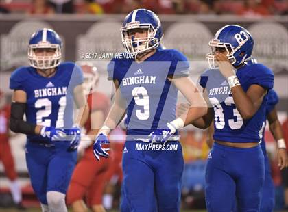 Thumbnail 2 in Kakuku vs. Bingham (Polynesian Football Classic) photogallery.