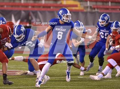 Thumbnail 3 in Kakuku vs. Bingham (Polynesian Football Classic) photogallery.