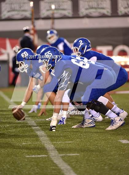 Thumbnail 3 in Kakuku vs. Bingham (Polynesian Football Classic) photogallery.
