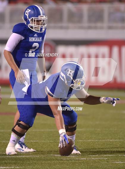Thumbnail 1 in Kakuku vs. Bingham (Polynesian Football Classic) photogallery.