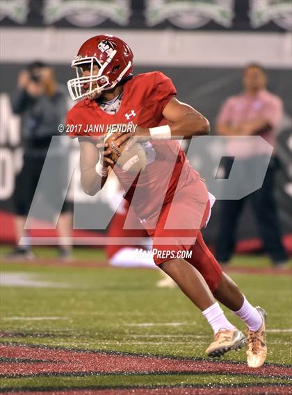 Thumbnail 3 in Kakuku vs. Bingham (Polynesian Football Classic) photogallery.