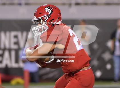 Thumbnail 1 in Kakuku vs. Bingham (Polynesian Football Classic) photogallery.