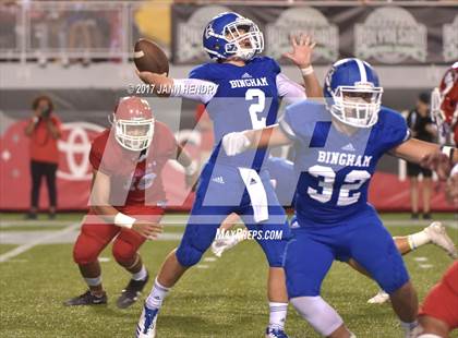 Thumbnail 3 in Kakuku vs. Bingham (Polynesian Football Classic) photogallery.