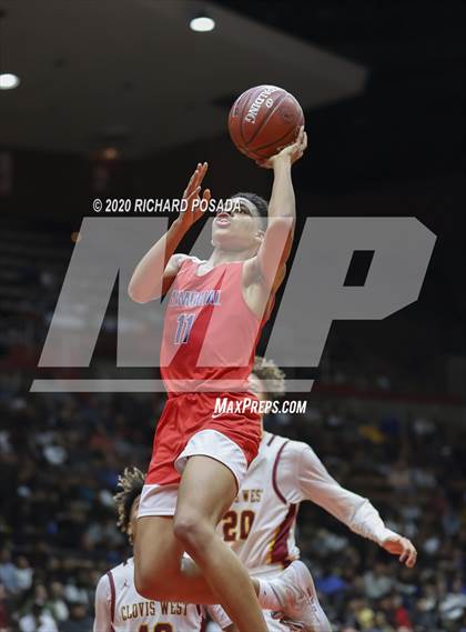 Thumbnail 3 in Clovis West vs. San Joaquin Memorial (CIF Open Division Central Section Finals) photogallery.