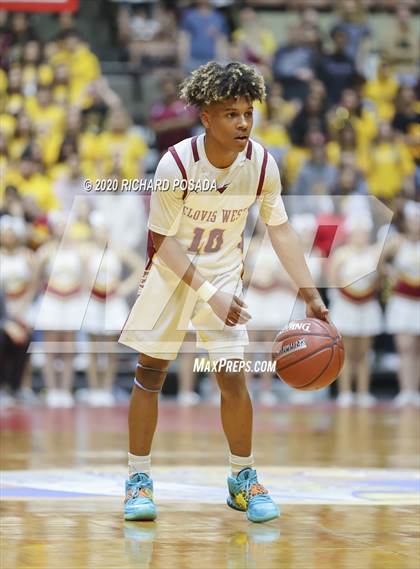 Thumbnail 2 in Clovis West vs. San Joaquin Memorial (CIF Open Division Central Section Finals) photogallery.