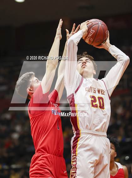 Thumbnail 3 in Clovis West vs. San Joaquin Memorial (CIF Open Division Central Section Finals) photogallery.