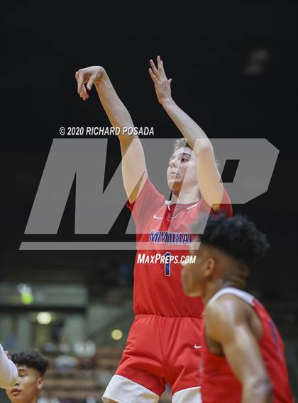 Thumbnail 2 in Clovis West vs. San Joaquin Memorial (CIF Open Division Central Section Finals) photogallery.