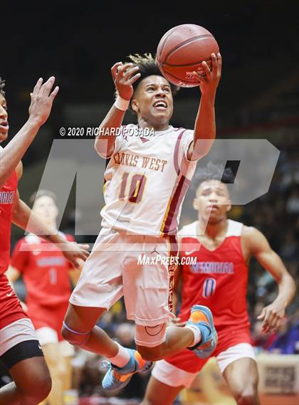 Thumbnail 3 in Clovis West vs. San Joaquin Memorial (CIF Open Division Central Section Finals) photogallery.