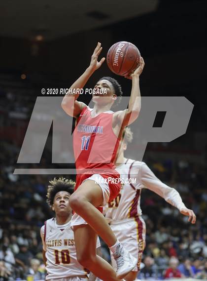 Thumbnail 2 in Clovis West vs. San Joaquin Memorial (CIF Open Division Central Section Finals) photogallery.
