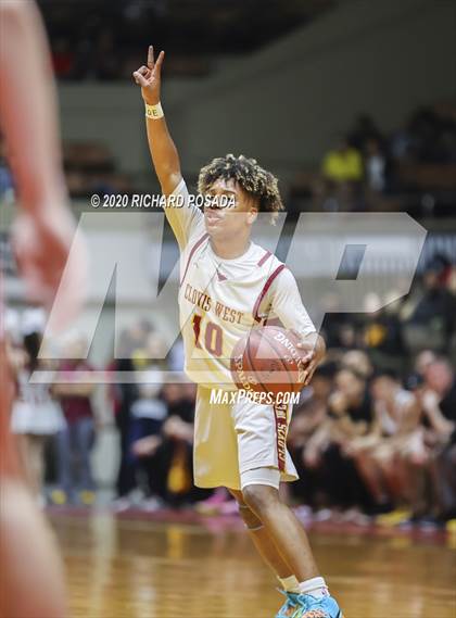 Thumbnail 1 in Clovis West vs. San Joaquin Memorial (CIF Open Division Central Section Finals) photogallery.