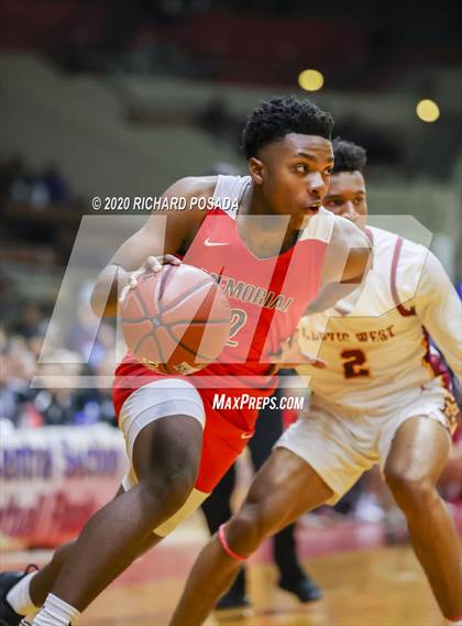 Thumbnail 2 in Clovis West vs. San Joaquin Memorial (CIF Open Division Central Section Finals) photogallery.