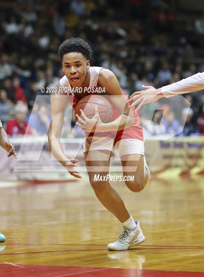 Thumbnail 2 in Clovis West vs. San Joaquin Memorial (CIF Open Division Central Section Finals) photogallery.