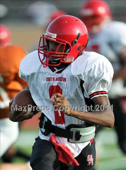 Thumbnail 1 in South Houston Freshman A @ Alvin Freshman Orange photogallery.