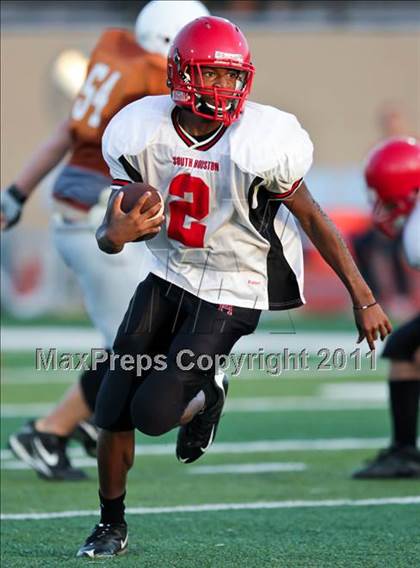 Thumbnail 3 in South Houston Freshman A @ Alvin Freshman Orange photogallery.