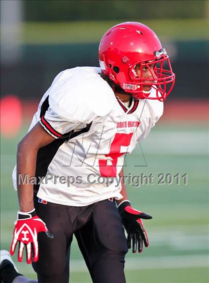 Thumbnail 3 in South Houston Freshman A @ Alvin Freshman Orange photogallery.