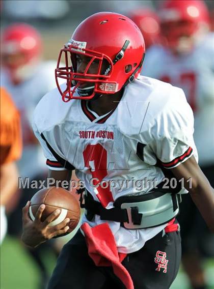 Thumbnail 2 in South Houston Freshman A @ Alvin Freshman Orange photogallery.