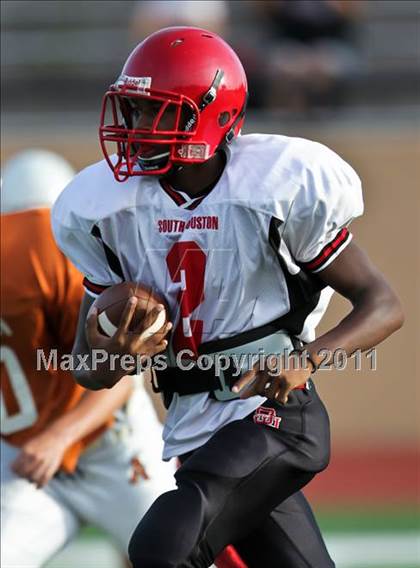 Thumbnail 3 in South Houston Freshman A @ Alvin Freshman Orange photogallery.