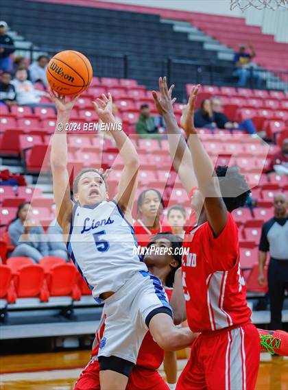 Thumbnail 1 in Lovett vs. Woodland (Region 5-AAAA Tournament) photogallery.