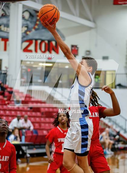 Thumbnail 1 in Lovett vs. Woodland (Region 5-AAAA Tournament) photogallery.