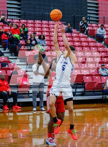 Thumbnail 2 in Lovett vs. Woodland (Region 5-AAAA Tournament) photogallery.