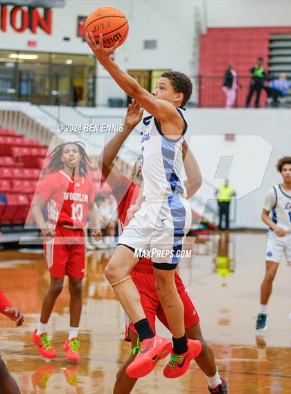 Thumbnail 1 in Lovett vs. Woodland (Region 5-AAAA Tournament) photogallery.