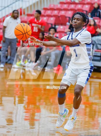 Thumbnail 1 in Lovett vs. Woodland (Region 5-AAAA Tournament) photogallery.
