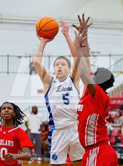 Thumbnail 2 in Lovett vs. Woodland (Region 5-AAAA Tournament) photogallery.