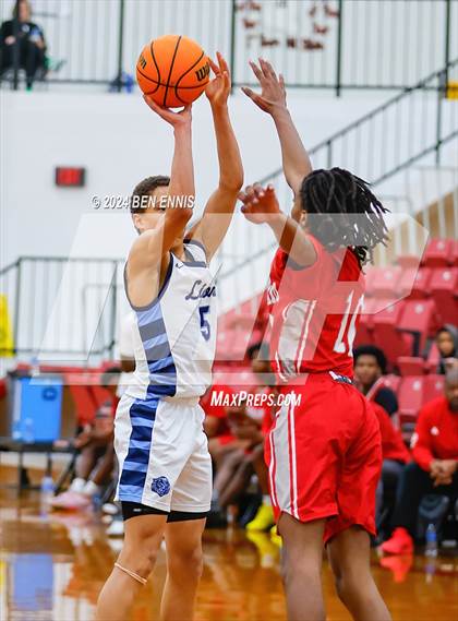 Thumbnail 2 in Lovett vs. Woodland (Region 5-AAAA Tournament) photogallery.