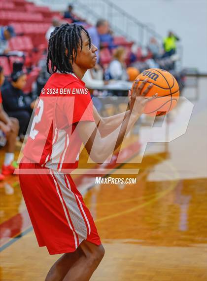 Thumbnail 2 in Lovett vs. Woodland (Region 5-AAAA Tournament) photogallery.