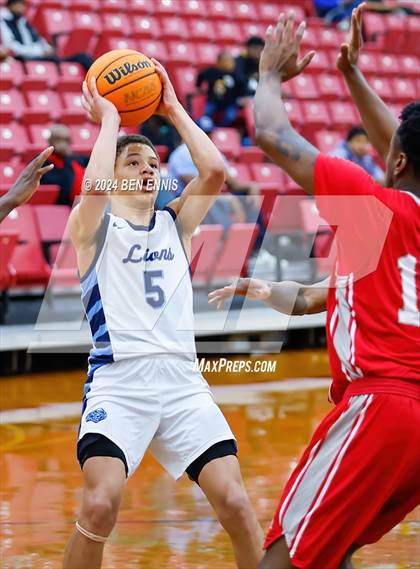 Thumbnail 1 in Lovett vs. Woodland (Region 5-AAAA Tournament) photogallery.