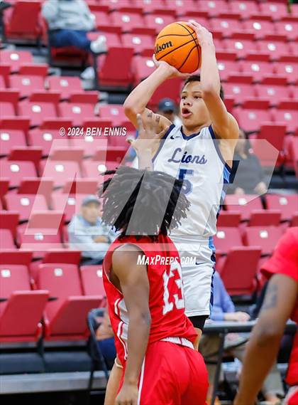 Thumbnail 2 in Lovett vs. Woodland (Region 5-AAAA Tournament) photogallery.