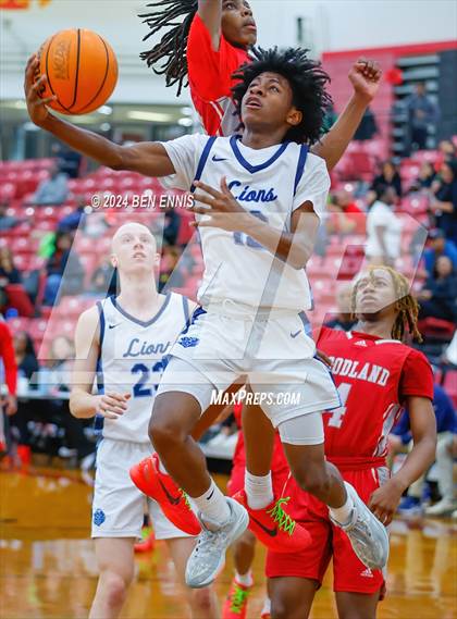 Thumbnail 3 in Lovett vs. Woodland (Region 5-AAAA Tournament) photogallery.