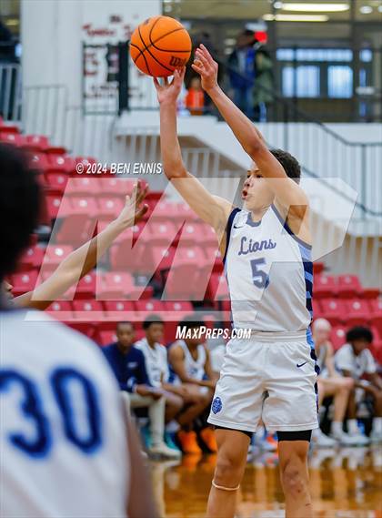 Thumbnail 1 in Lovett vs. Woodland (Region 5-AAAA Tournament) photogallery.