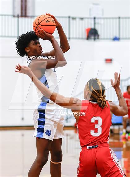 Thumbnail 2 in Lovett vs. Woodland (Region 5-AAAA Tournament) photogallery.