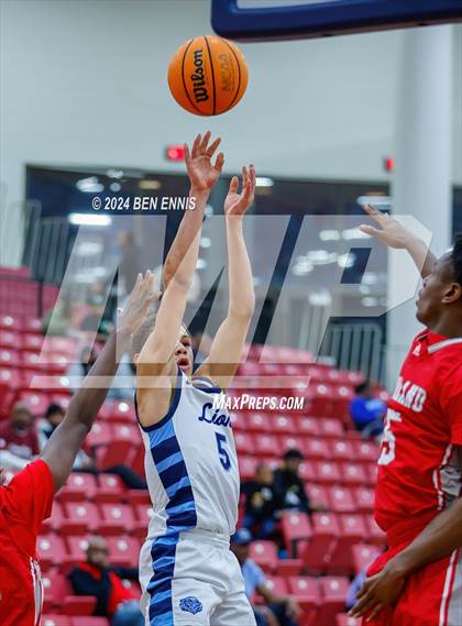 Thumbnail 2 in Lovett vs. Woodland (Region 5-AAAA Tournament) photogallery.