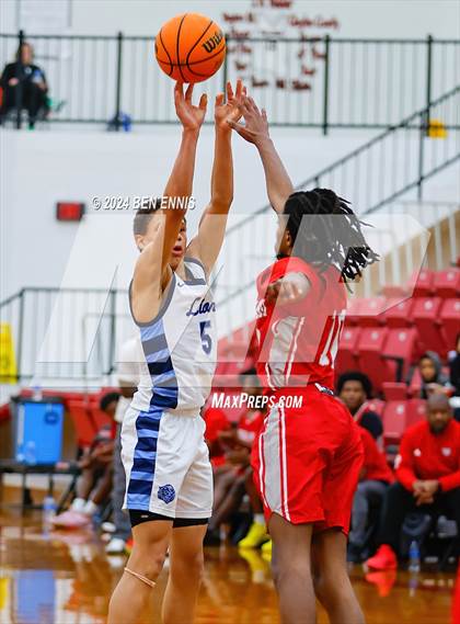 Thumbnail 3 in Lovett vs. Woodland (Region 5-AAAA Tournament) photogallery.