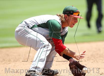 Thumbnail 3 in Fort Bend Dulles vs. The Woodlands (UIL 5A Finals) photogallery.