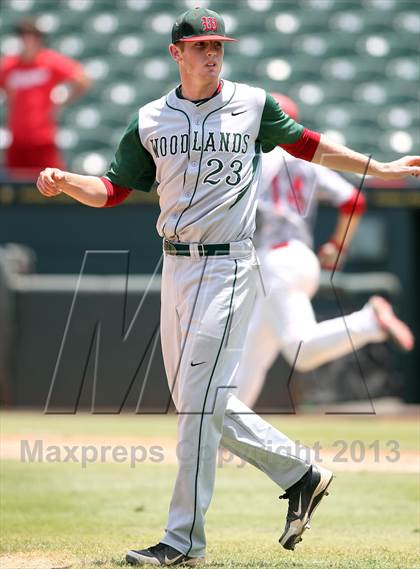 Thumbnail 2 in Fort Bend Dulles vs. The Woodlands (UIL 5A Finals) photogallery.