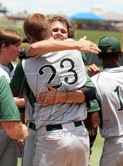Thumbnail 2 in Fort Bend Dulles vs. The Woodlands (UIL 5A Finals) photogallery.