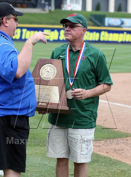 Thumbnail 1 in Fort Bend Dulles vs. The Woodlands (UIL 5A Finals) photogallery.