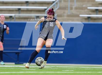 Thumbnail 1 in Walnut Grove vs. Reedy (UIL 5A D1 Area Playoff) photogallery.