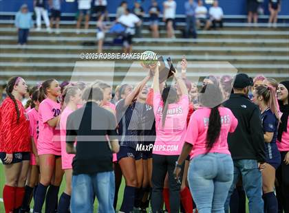 Thumbnail 3 in Walnut Grove vs. Reedy (UIL 5A D1 Area Playoff) photogallery.