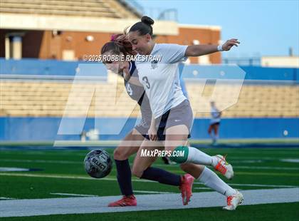 Thumbnail 1 in Walnut Grove vs. Reedy (UIL 5A D1 Area Playoff) photogallery.