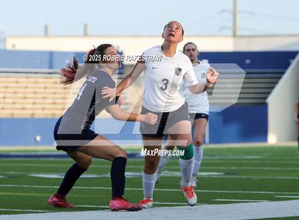 Thumbnail 2 in Walnut Grove vs. Reedy (UIL 5A D1 Area Playoff) photogallery.
