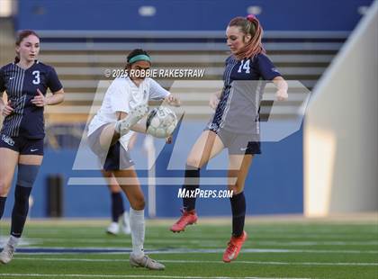 Thumbnail 1 in Walnut Grove vs. Reedy (UIL 5A D1 Area Playoff) photogallery.