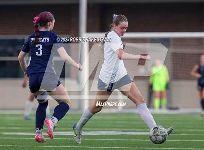 Thumbnail 1 in Walnut Grove vs. Reedy (UIL 5A D1 Area Playoff) photogallery.