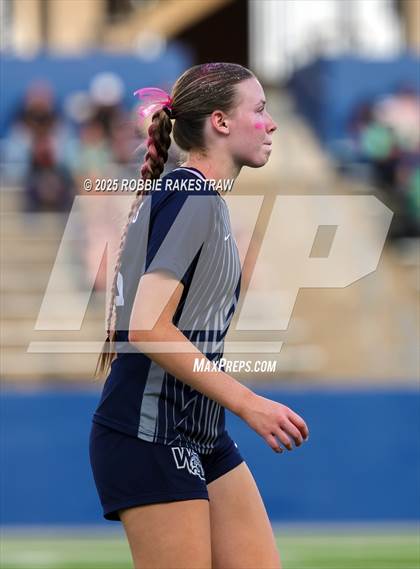 Thumbnail 2 in Walnut Grove vs. Reedy (UIL 5A D1 Area Playoff) photogallery.
